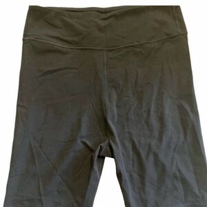 GAP Maternity Black High Rise Bike Shorts Size L